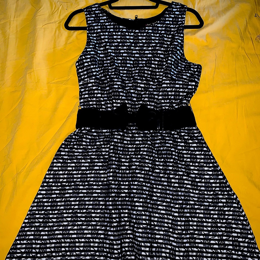 Vintage looking belted dress